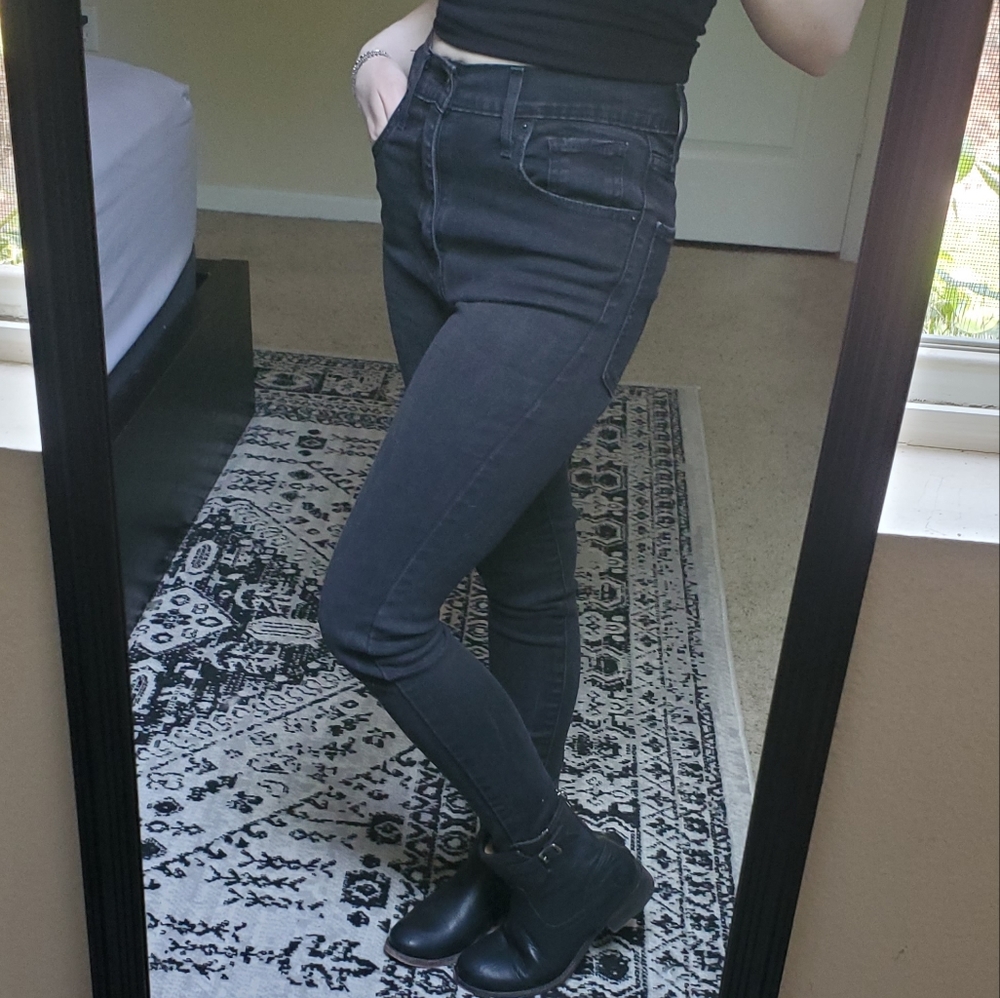 Black Levi's Mile High Super Skinny Jeans Size 26